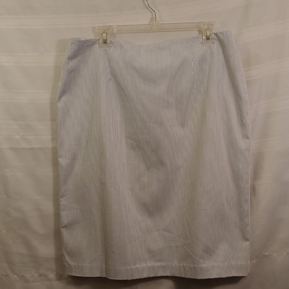 Larry Levine Classics Suit - Picture 2 of 4